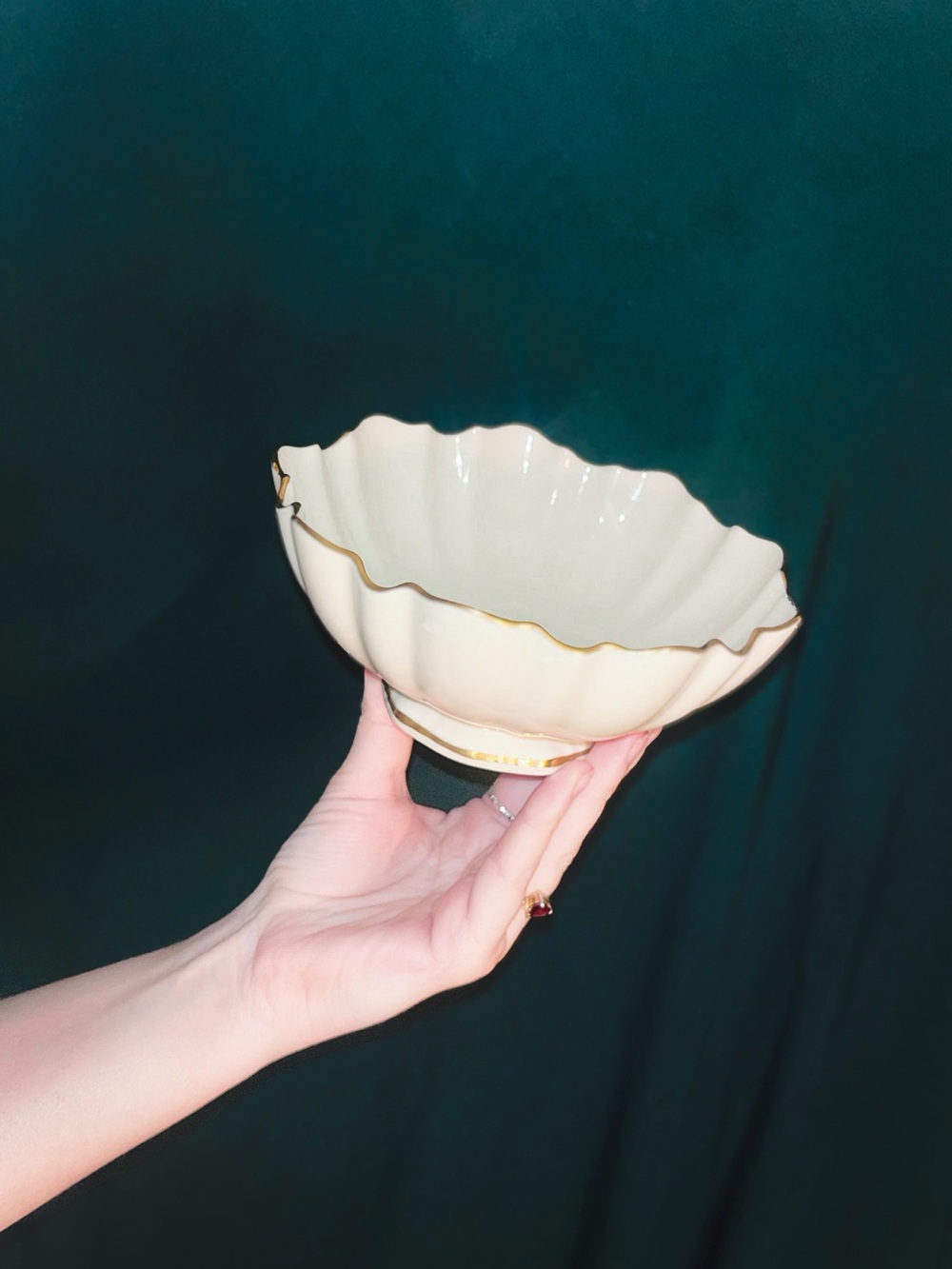 Vtg 1980s Lenox "Symphony" Ivory Scalloped Footed Bowl w/24k Gold Trim